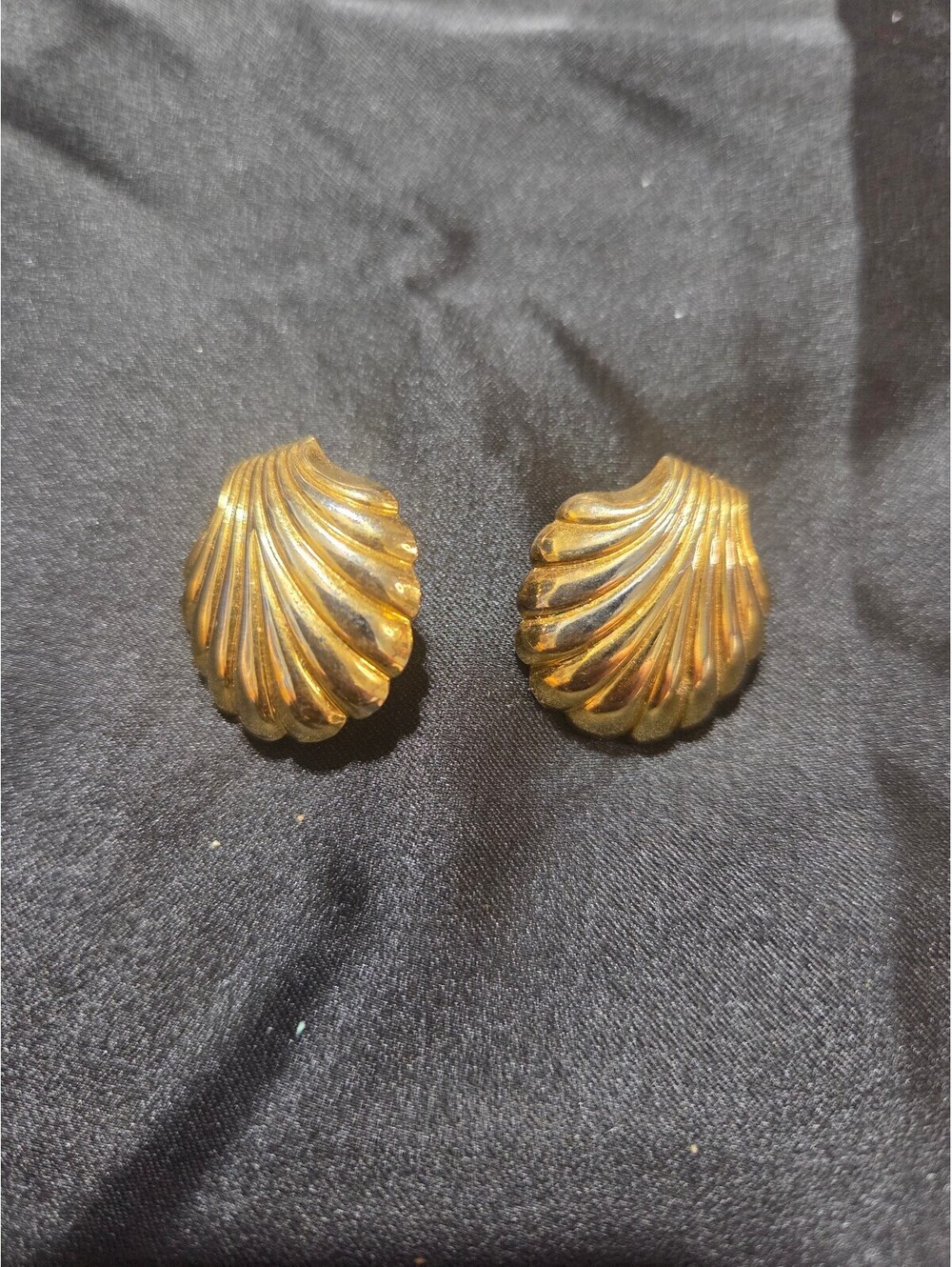 Monet gold-tone scallop shell earrings